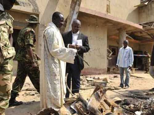 Kinh hoàng phiến quân Nigeria thiêu sống học sinh