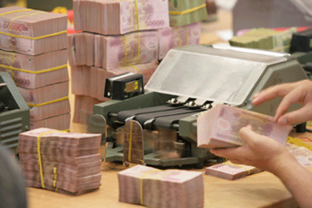 Ngân hàng giảm sốc lãi suất xuống 'đáy'