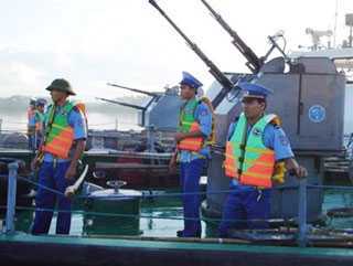 Clip: Cảnh sát biển VN bắt tàu buôn lậu nước ngoài