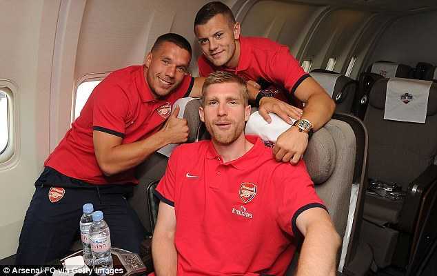 Những hình ảnh đầu tiên của Arsenal tại châu Á