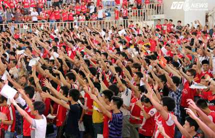 Nóng 24h: Fan Arsenal biến Mỹ Đình thành Emirates