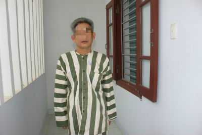 Truy sát vợ dã man vì vợ trẻ đẹp