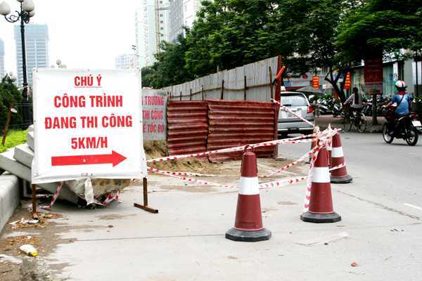 Vì đâu Hà Nội ném 49 triệu USD qua cửa sổ?