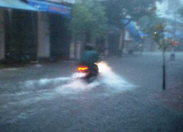 Bão tan, áp thấp mới hướng vào Việt Nam