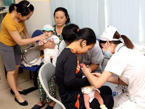 Tiêm vắc xin, 3 trẻ sơ sinh tử vong