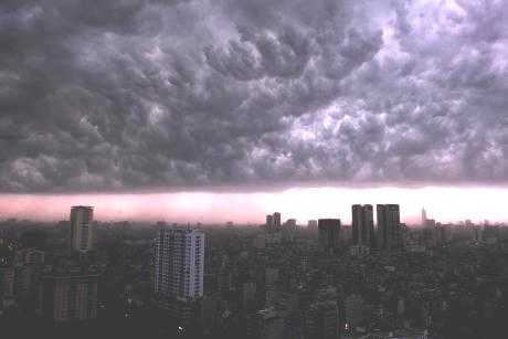 Khoảng nửa tiếng nữa, Hà Nội có mưa giông, gió giật