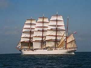 Chiêm ngưỡng thuyền buồm 92 tuổi lớn nhất thế giới