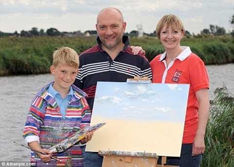 Clip: Bé 10 tuổi kiếm 49 tỷ đồng thế nào?