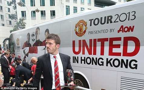 MU phát hoảng với 'mặt ruộng' ở Hongkong