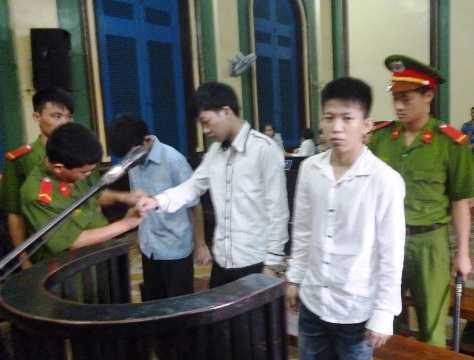 Sát hại bạn cùng lớp với giá một chầu nhậu