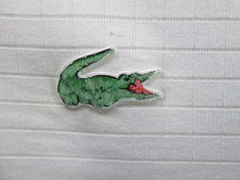 Khách tố áo Lacoste tiền triệu giặt 4 lần phai logo