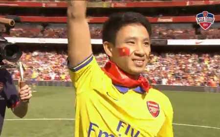 Xúc động hình ảnh Running Man VN ở Emirates