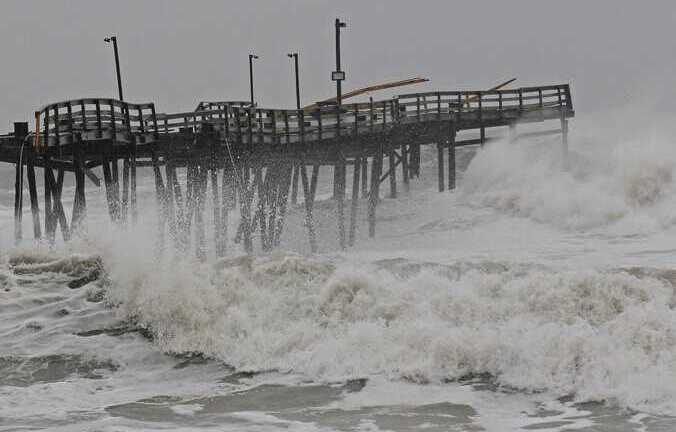 Bão số 6 di chuyển 'siêu tốc', gió giật cấp 10