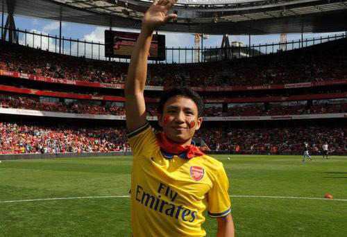 Running Man, bánh đậu xanh và câu hỏi về sự thờ ơ