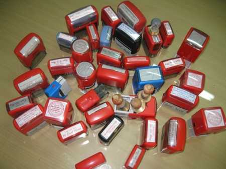 'Siêu lừa' tiền tỷ bằng những con dấu ngân hàng giả