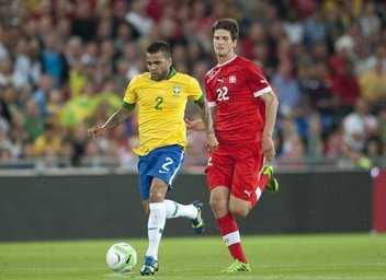 Hậu vệ Barca khiến Brazil thua đau