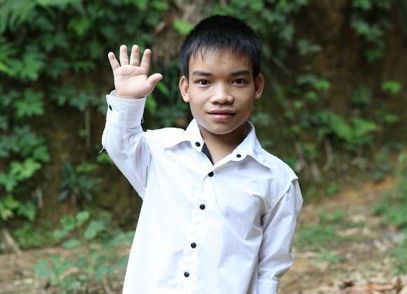 'Cậu bé hạt tiêu' Ma Văn Tụ đỗ 2 đại học lớn