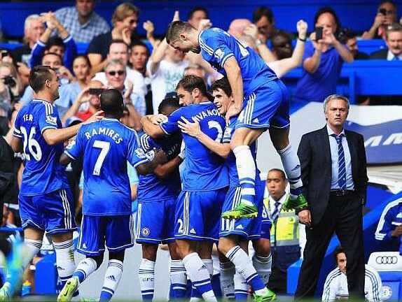 Mourinho trở về, Chelsea mở màn rực rỡ