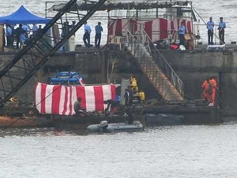 Mỹ sẽ giúp Ấn Độ vớt xác thủy thủ từ tàu ngầm