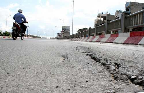 Hàng loạt cầu nghìn tỷ bị lún, nứt: Chuyên gia nói gì?