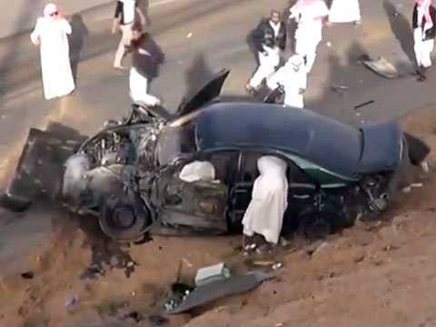 Xem dân Ả rập phá Toyota Camry bằng drift