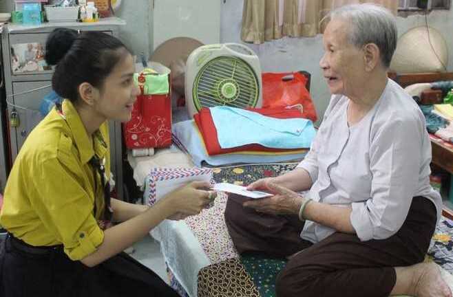 Trương Thị May dịu dàng ngày sinh nhật