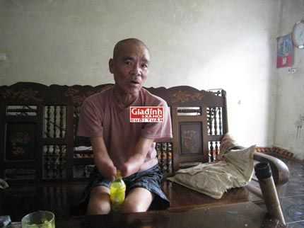 Người đàn ông muốn hiến mắt đổi lấy bản nhạc