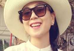 Hot girl xinh đẹp trở thành 'Cô gái thời tiết'