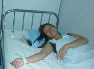 Kiện 'yêu râu xanh' dâm ô con gái, mẹ bị đánh nhập viện