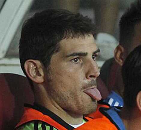 Nạn nhân của MOU: Tượng đài cũng chỉ để ngắm