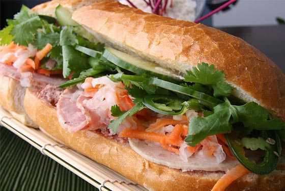 Clip: Bánh mỳ pate Việt Nam lên báo Mỹ