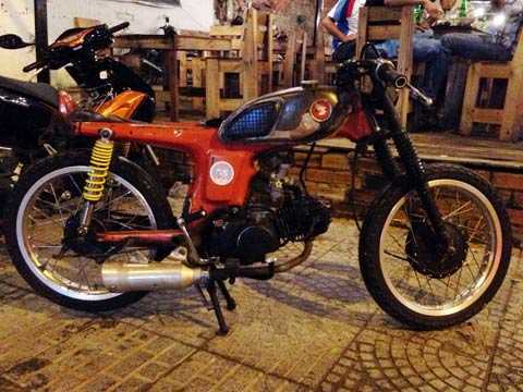 Chi cả trăm triệu để độ xe máy kiểu... nát