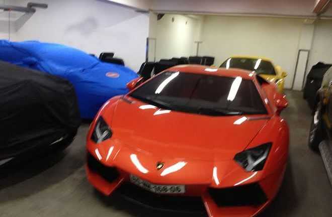 Lộ ảnh garage ngập siêu xe khủng của đại gia Việt