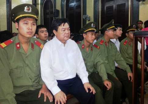 Nguyên chủ tịch huyện tham ô lãnh 18 năm tù