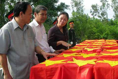 An táng 74 hài cốt liệt sĩ chôn trong khu mộ tập thể