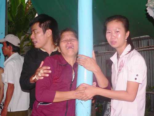 Giám đốc cùng 5 người chết ngạt: Tan nát lòng mẹ cha