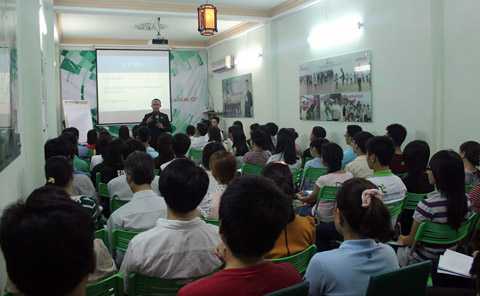 Một ngày 'lột xác' ở Công ty mạo danh thầy 'hotboy' Khắc Hiếu