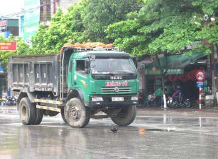 Xiết nợ bất thành, lái xe tải tông chết nữ quản kho