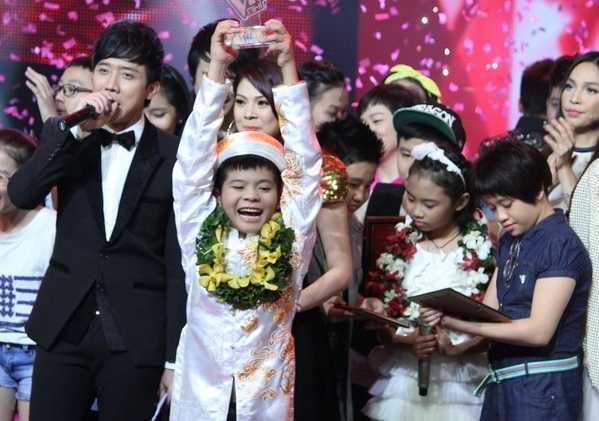 Chuyện ít biết về quán quân Giọng hát Việt nhí