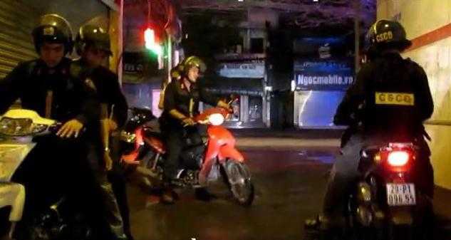 Clip: Giang hồ mang súng đòi nợ gặp cơ động đặc nhiệm