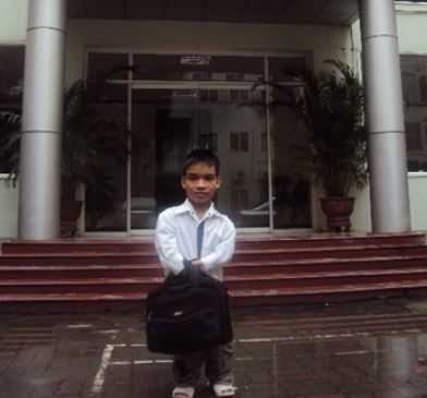 'Chú Lùn' kể chuyện vượt khó, thi đậu hai trường ĐH