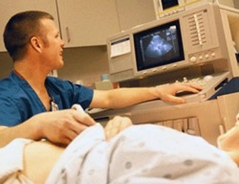 Bệnh nhân kiện bác sĩ làm điều bậy bạ