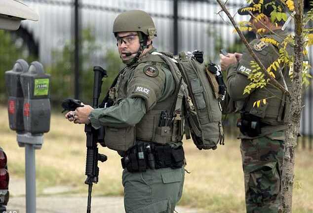 Toàn cảnh vụ xả súng chết người ở tòa nhà hải quân Mỹ