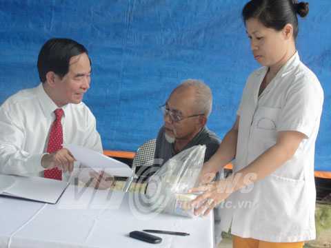 Lương y có bài thuốc hay muốn tặng thuốc người nghèo