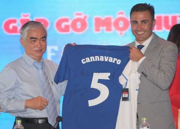 Cannavaro sắp tới Việt Nam