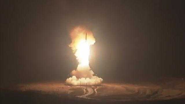 Video: Không quân Mỹ thử tên lửa xuyên lục địa