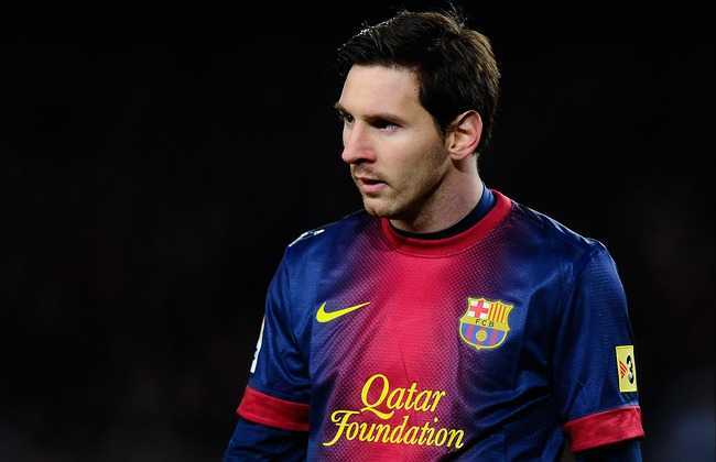 Barca thắng to, Messi tỏ thái độ lạ
