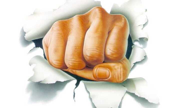 Nói chuyện bằng nắm đấm: Đừng nhầm 'thủ phạm'