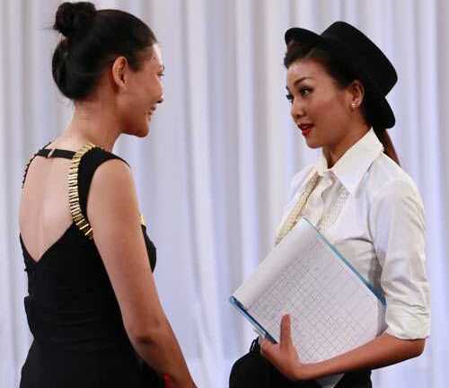 Clip hot: Siêu mẫu Thanh Hằng bị mắng té tát