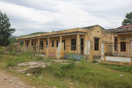 Khu nội trú tiền tỷ bỏ hoang